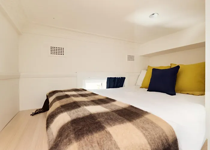 Companct Loft for upto 5 people