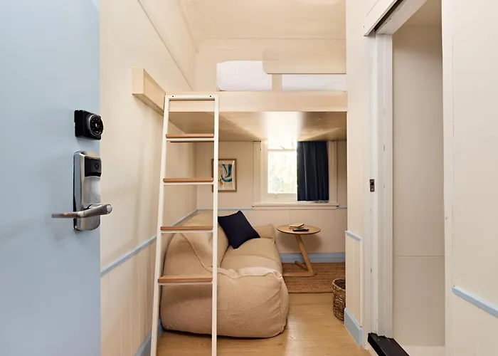 Companct Loft for upto 5 people