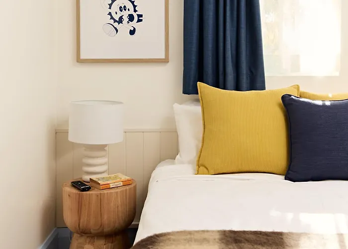 Private Queen Room