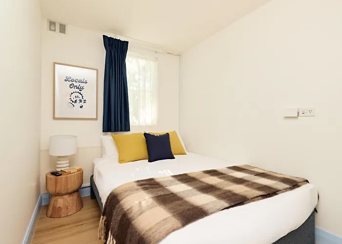 Private Queen Room
