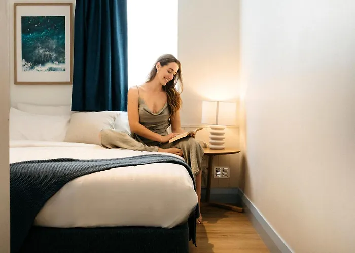 Private Queen Room